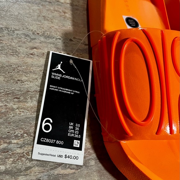 NWT Jordan Nola women’s Orange bright Citrus slides - Picture 7 of 14